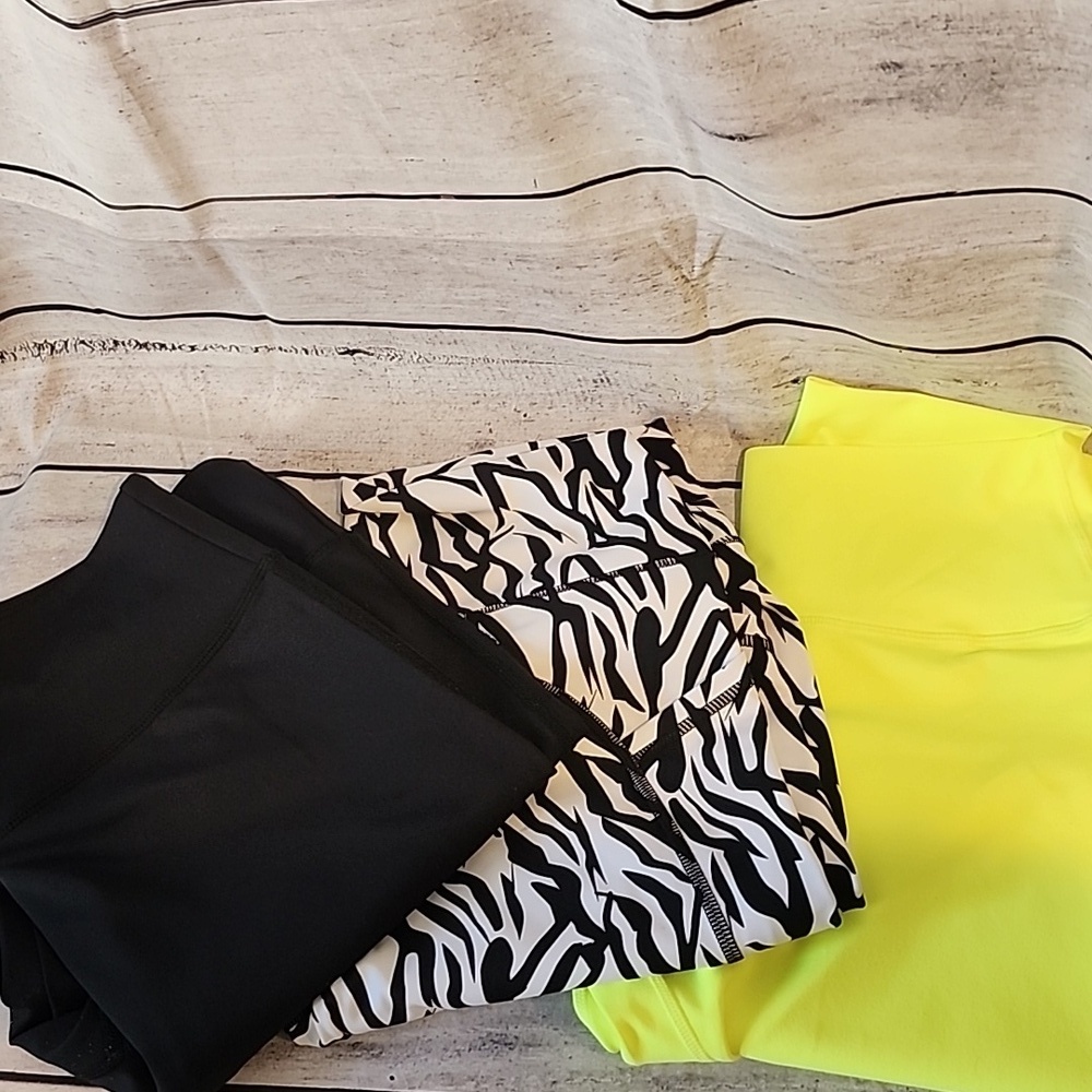 ZYIA Active Wear Lot Of 3 Pair Leggings.